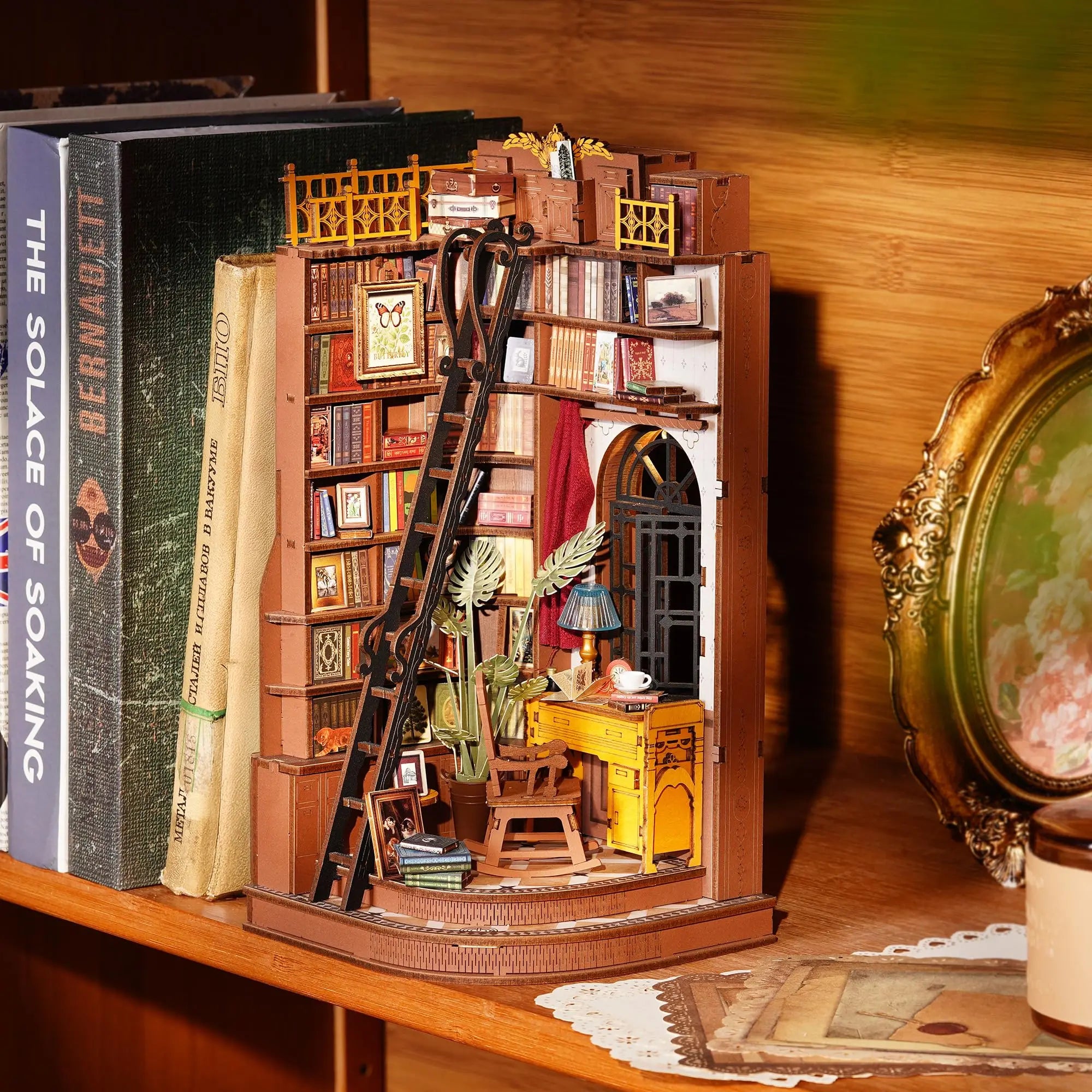 Robotime Book Nook Kit British Library DIY Vintage Bookshelf Diorama Decor Relaxation Gift Teens Adults
