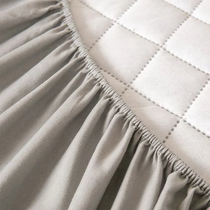 1Pc Waterproof Mattress Protector, thickened skin-friendly quilted bed cover with deep pocket, breathable bedroom bedding